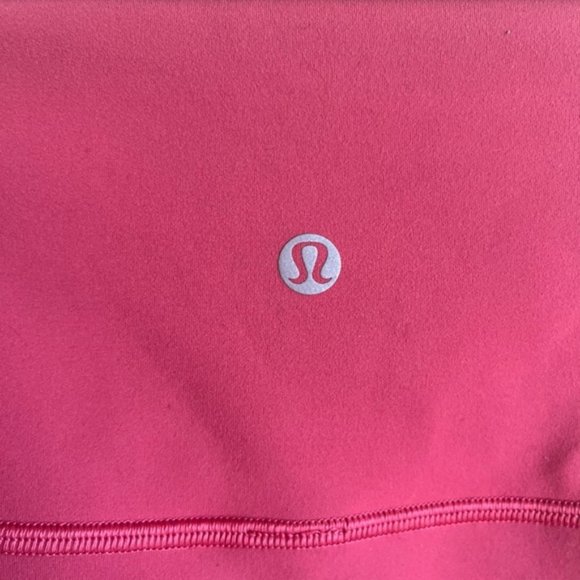 Lululemon In Movement Crop *Everlux 19" Size 4 Vintage Rose - Picture 8 of 9
